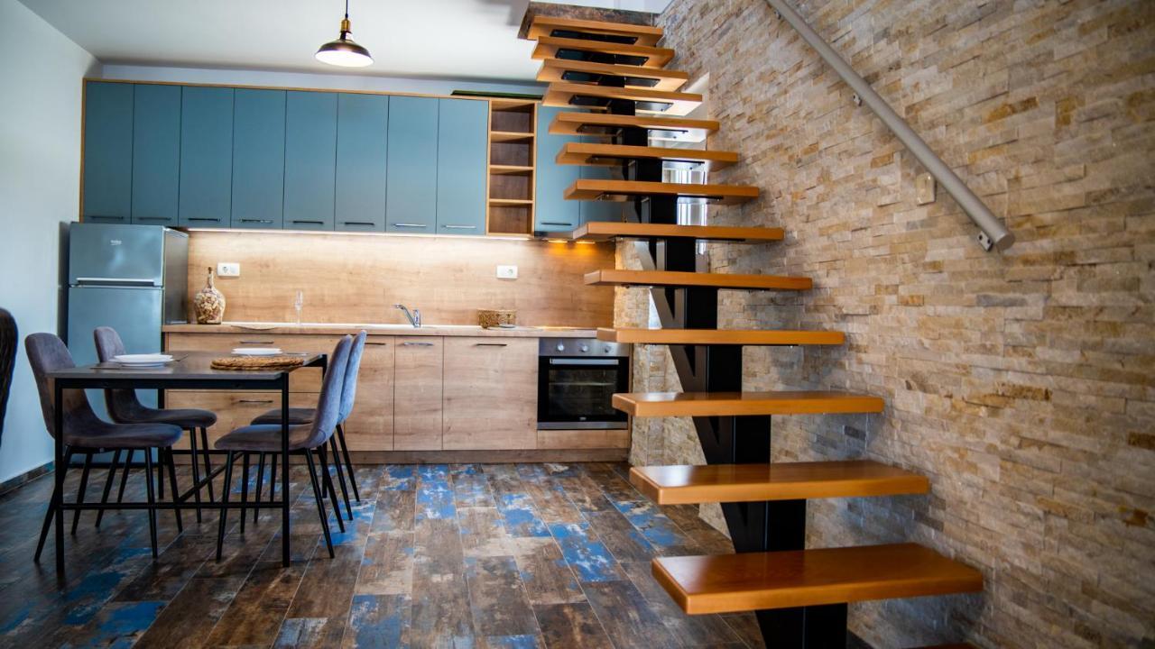 Family House Bjelila Villa Тиват Екстериор снимка