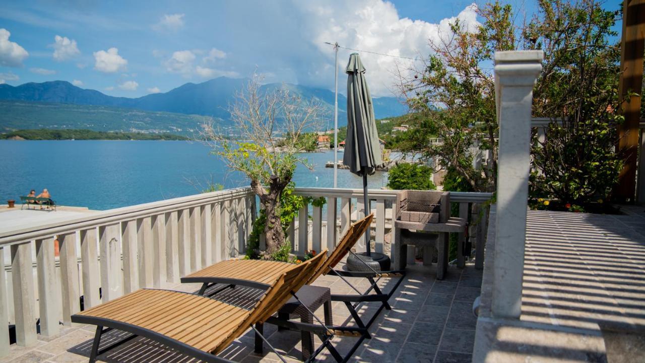 Family House Bjelila Villa Тиват Екстериор снимка