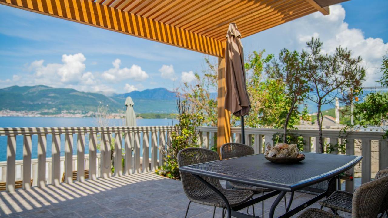 Family House Bjelila Villa Тиват Екстериор снимка