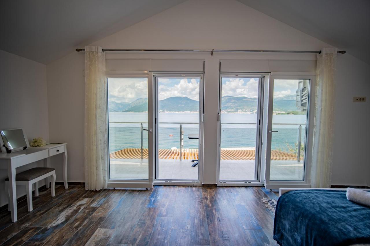 Family House Bjelila Villa Тиват Екстериор снимка