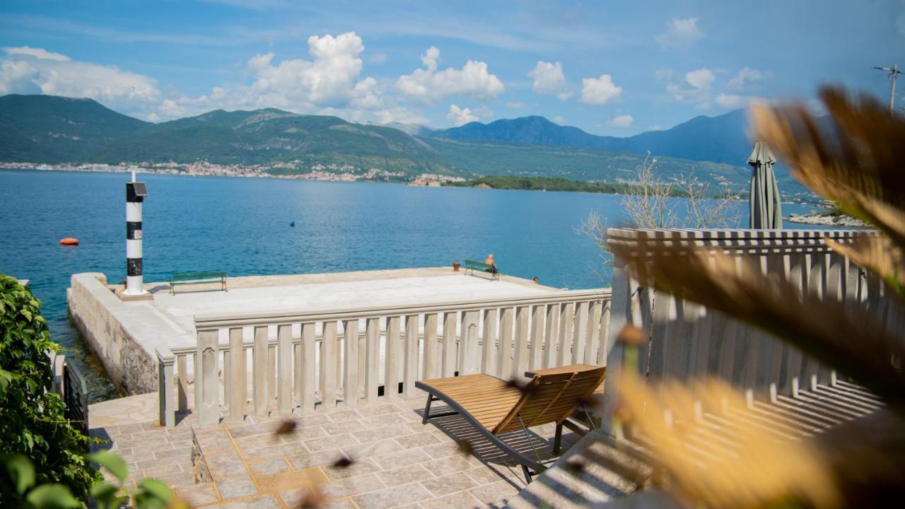 Family House Bjelila Villa Тиват Екстериор снимка